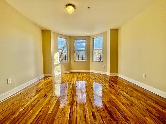 2nd image of 196 Nepperhan Ave