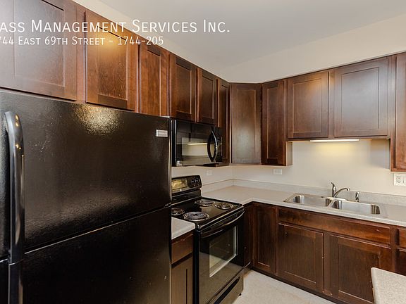 2nd image of 1744 E 69th St #205