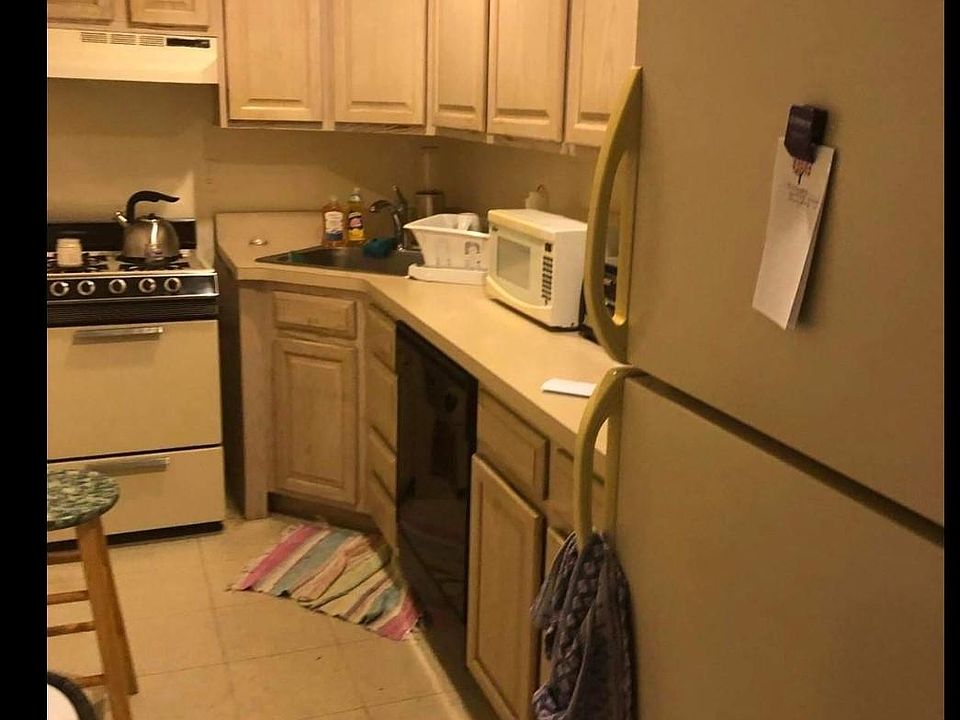 1st image of 239 Orchard St #3F