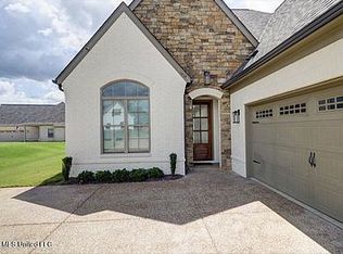 1717 Lia Ln, Southaven, MS 38671