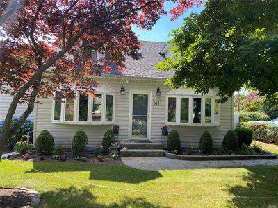 141 Broadway, Greenlawn, NY, 11740