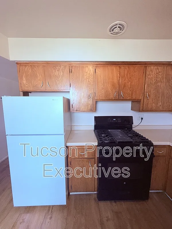 2 bed, 1.0 bath, 1000 sqft, $1,150 — Photo 4