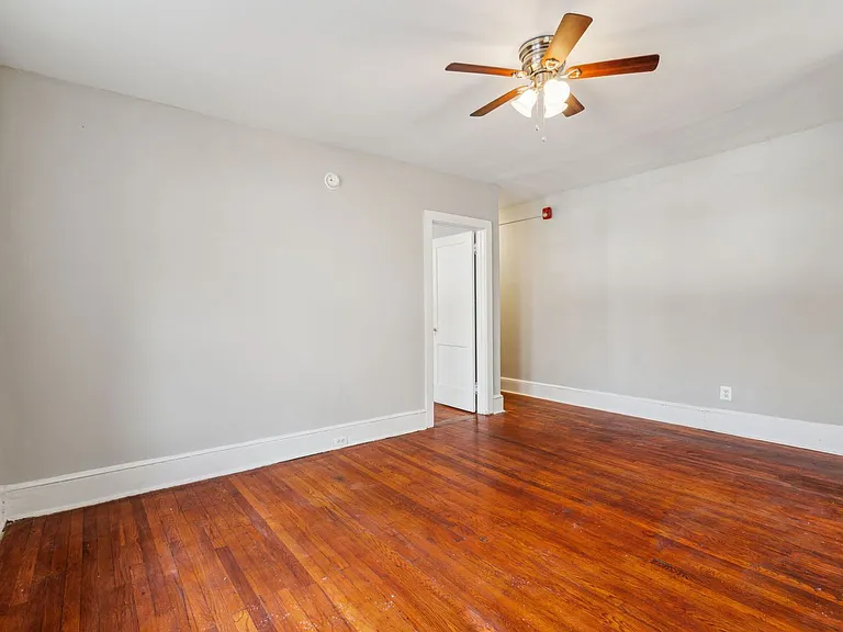2254 Bryn Mawr Ave — Photo 31