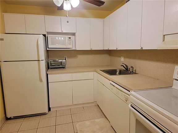 2nd image of 8120 SW 24th St APT 115