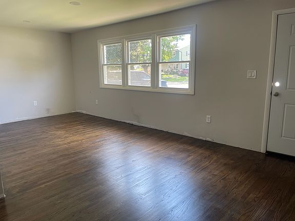 3rd image of 449 Fort Ross Ave