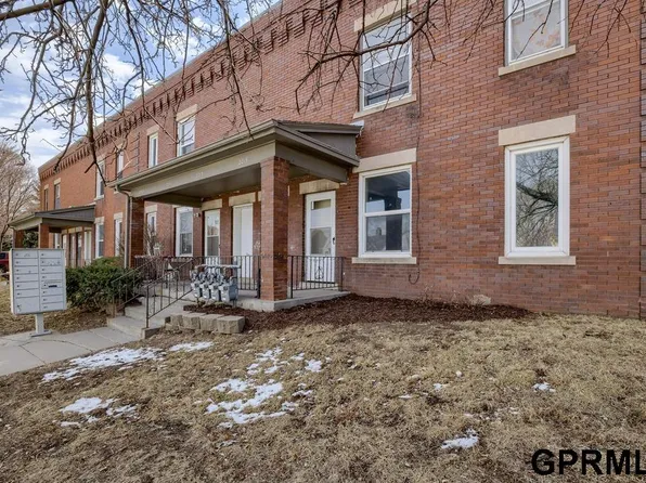 2215 Vinton St, Omaha, NE 68108
