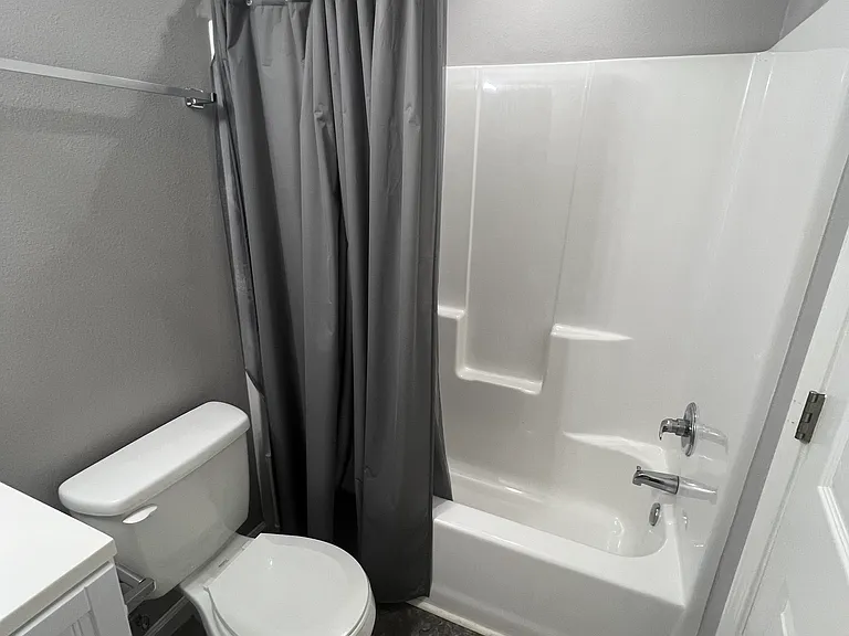 1009 E Moore Ave — Photo 18