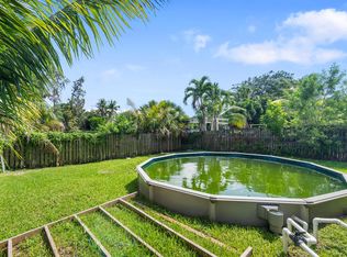 6880 SW 15th St, North Lauderdale, FL 33068