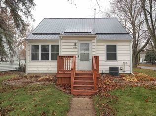 1225 Glenny Ave, Waterloo, IA 50702