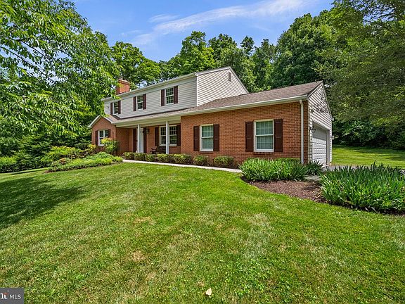 2nd image of 3525 Font Hill Dr