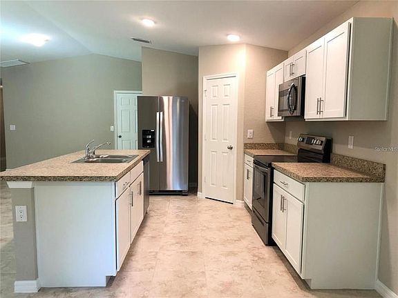 4th image of 2338 Hagerick Ln