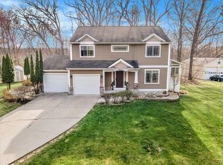 9062 Elstner Ave NE, Rockford, MI 49341