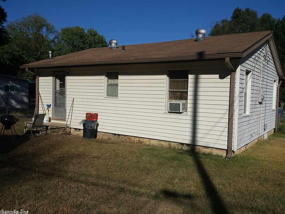 2nd image of 46 Hill Ln
