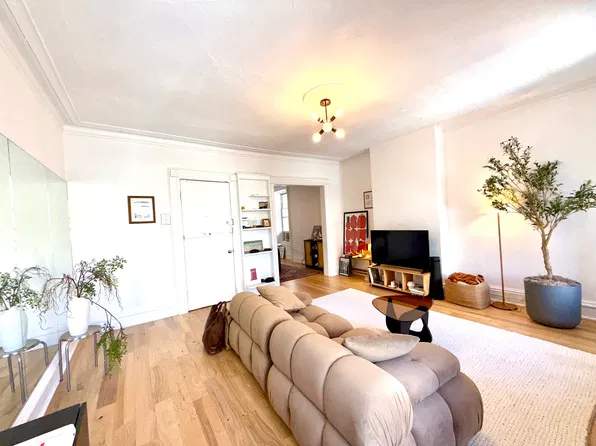 154 East 64th Street image 1 of 8