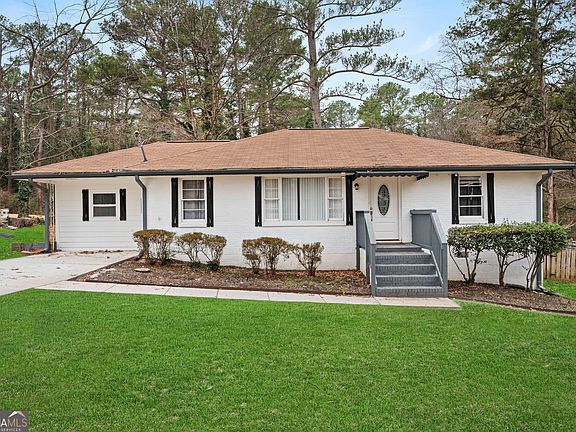 4th image of 1621 N Columbia Pl