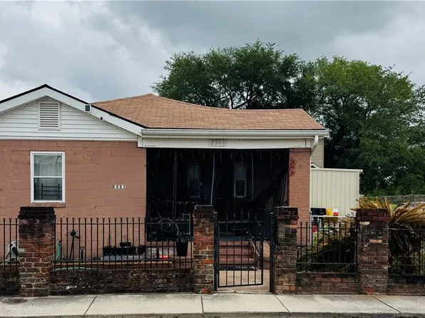 2311 Winthrop St, New Orleans, LA 70117