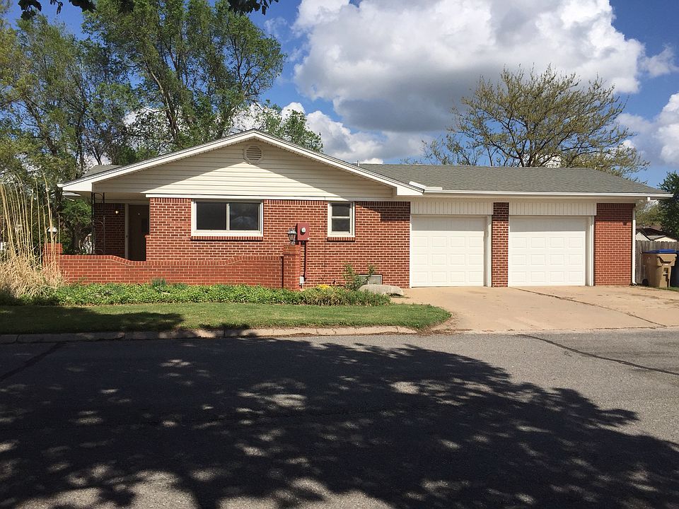 529 W Chicago Ave, Colwich, KS 67030 Zillow