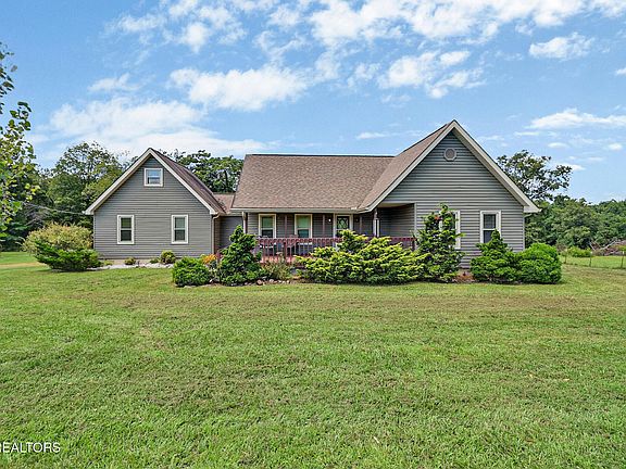 3rd image of 7526 Dunbar Rd
