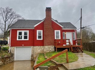 9814 E 18th St, Independence, MO 64052