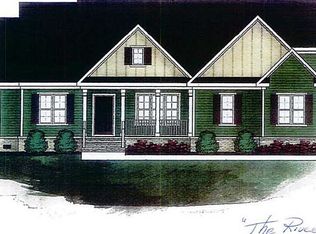 3028 Delia Dr, Chesapeake, VA 23322