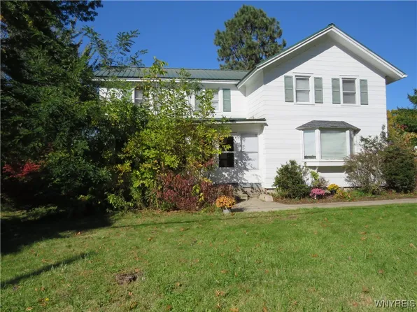 1432 State Rd, Webster, NY 14580