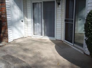 4314 W Shamrock Ln APT 1D, McHenry, IL 60050