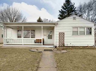 1230 Sheldon St, Waterloo, IA 50701