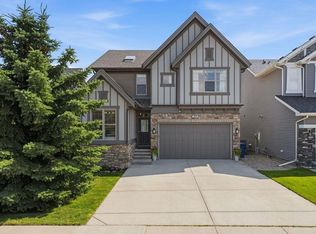 708 N Coopers Sq SW, Airdrie, AB T4B0M1