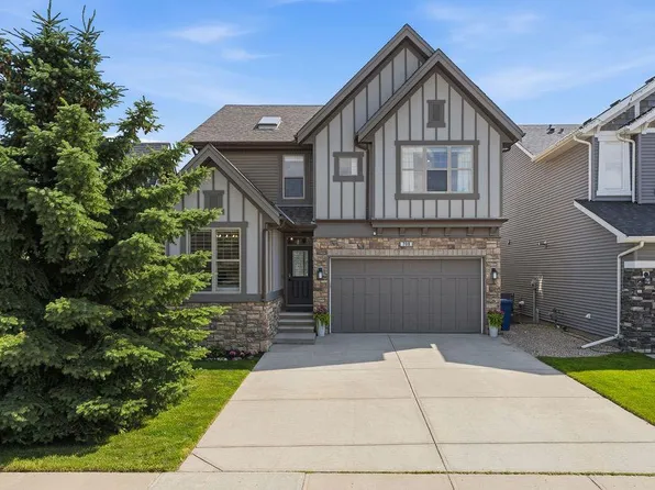 708 N Coopers Sq SW, Airdrie, AB T4B 0M1