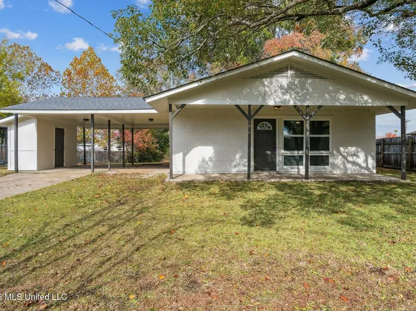 3311 Moreland St, Pascagoula, MS 39567