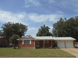 3321 Shadybrook Dr, Midwest City, OK 73110