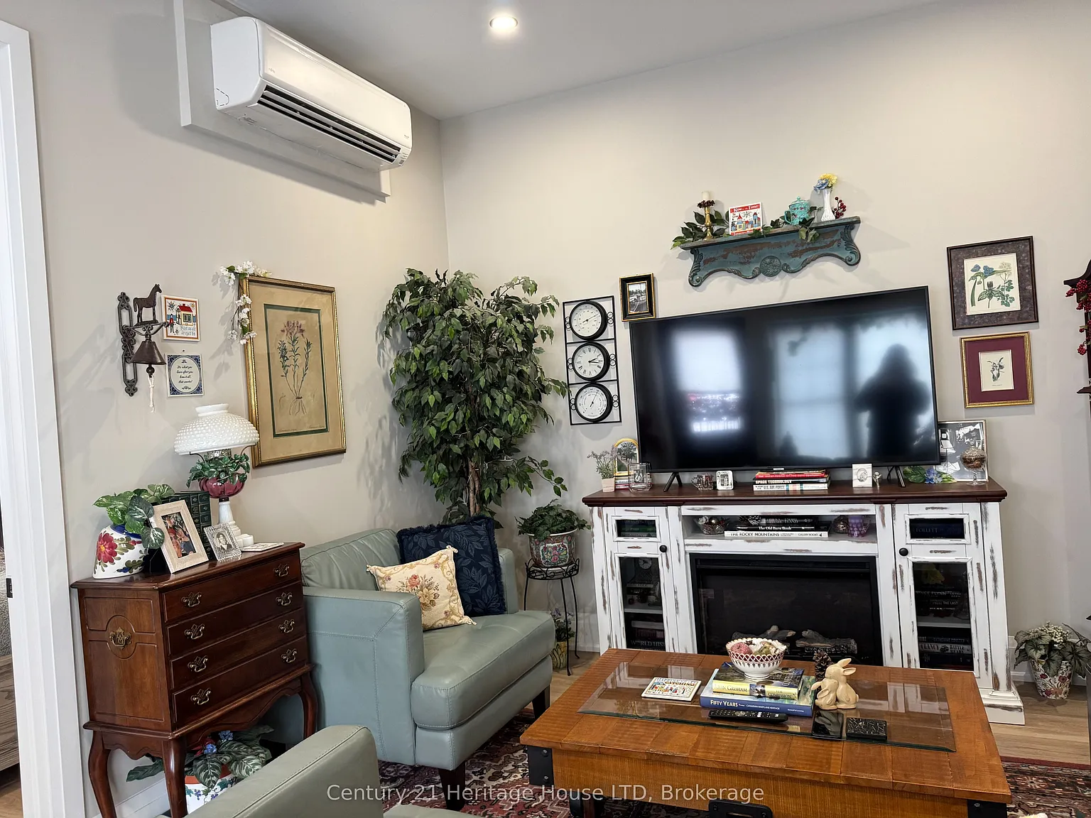 43 Jarvis St — Photo 4