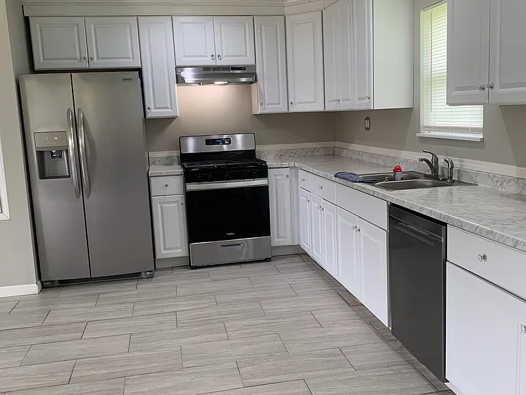 231 Hampton St — Photo 4