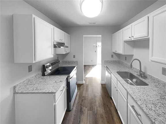 2nd image of 6303 Klondike River Rd