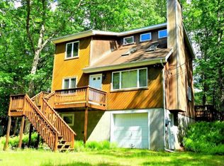 69 Hilltop Cir, East Stroudsburg, PA