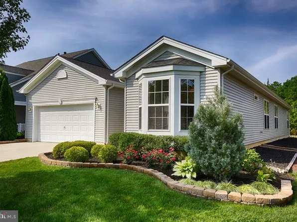 680 Pine Valley Ct, Egg Harbor City, NJ 08215