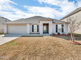 214 S Lakepointe Dr, Lafayette, LA 70506