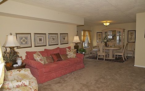 Family Room 13'7x13'11
