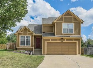 944 N Pine St, Olathe, KS 66061