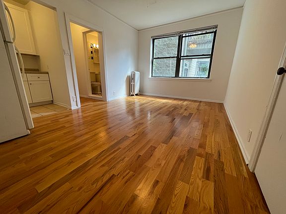 3rd image of 4350 N Ashland Ave #E8ee06970