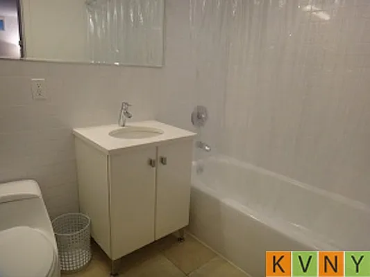 Rented by KVNY Soho | media 30