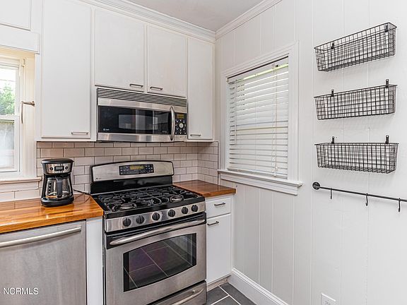 3rd image of 206 S Jefferson Avenue