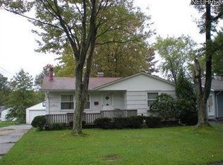 2241 Stewart Dr NW, Warren, OH