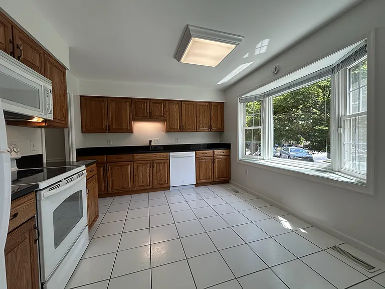 6020 Morgan Ct — Photo 5