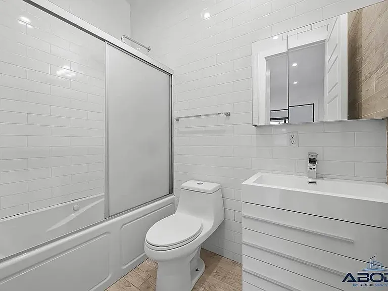 43 Sutton St #2L — Photo 8