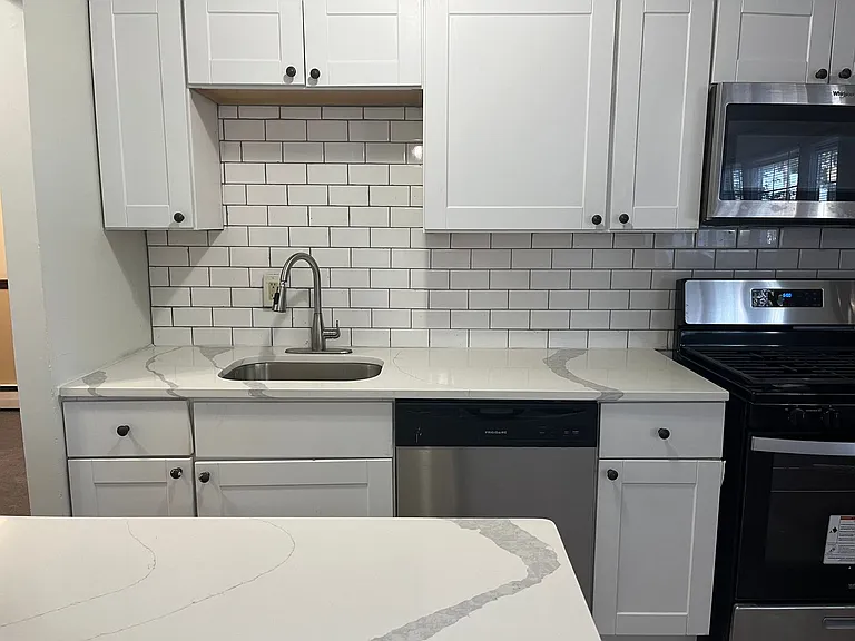 Moser Gardens Apartments — Photo 4