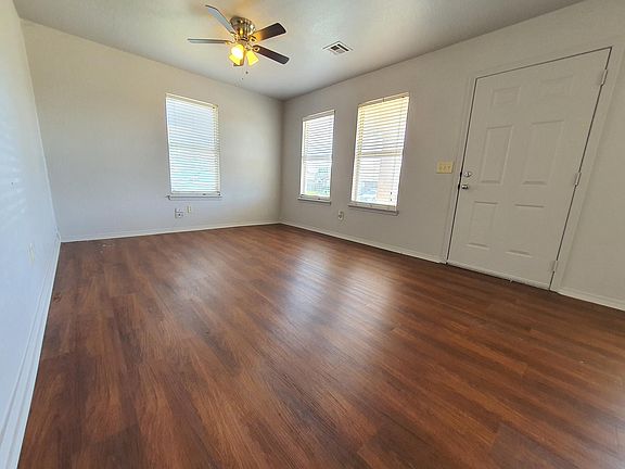 2nd image of 1512 Patricia Dr