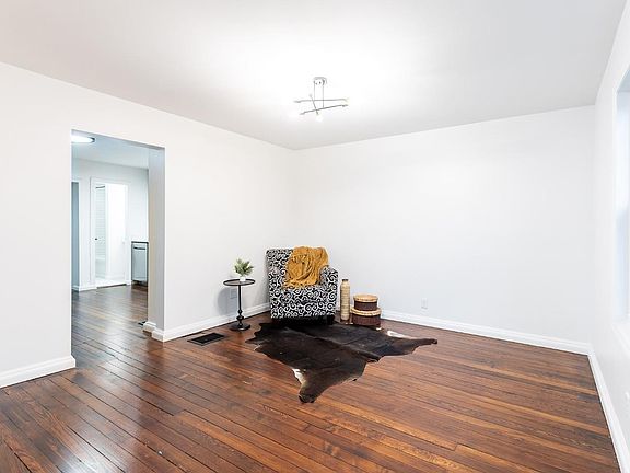 4th image of 510 S McKinley Ave
