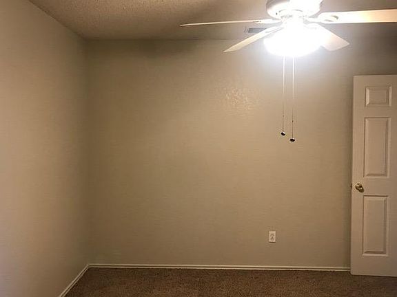4th image of 409 Kline Ave #1