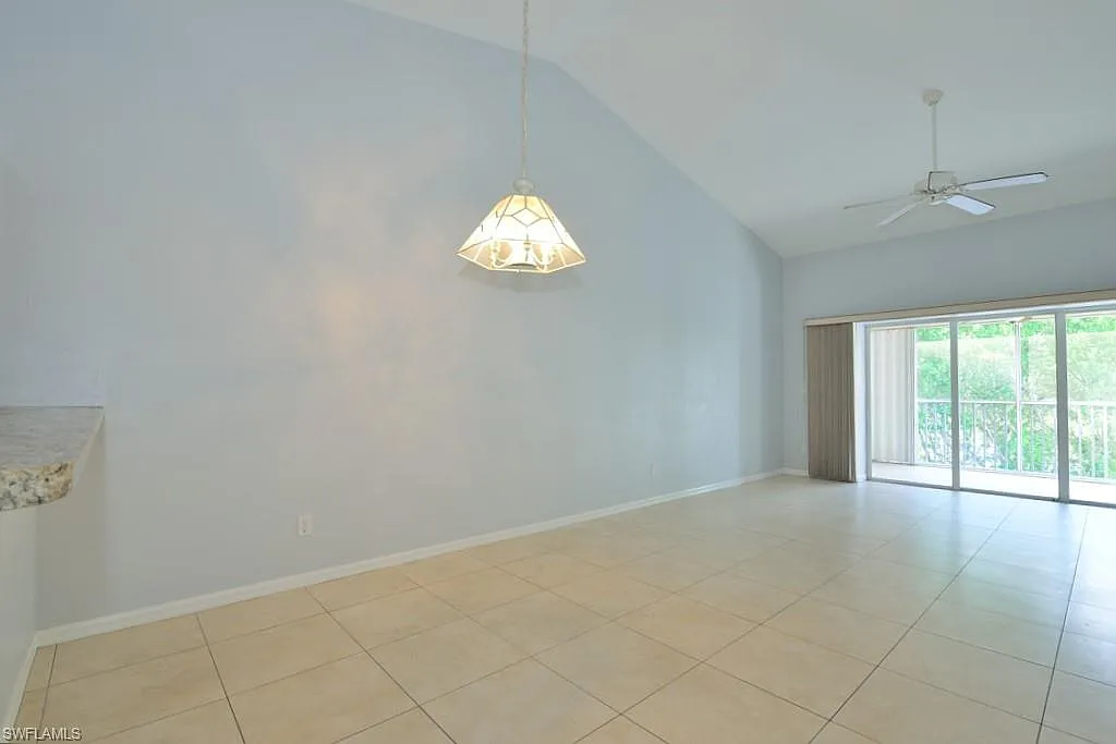 2 bed, 2.0 bath, 1122 sqft, $1,800 — Photo 2